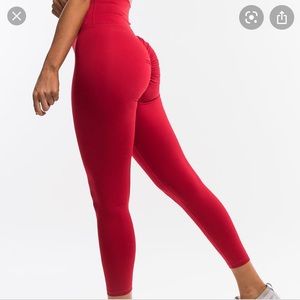 Echt Crimson Scrunch Leggings